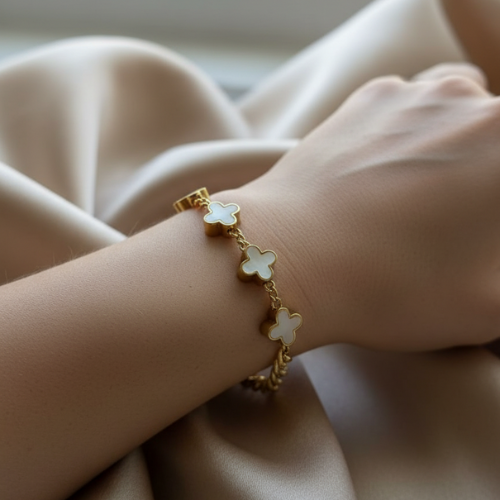 Eterna Clover Charm Bracelet