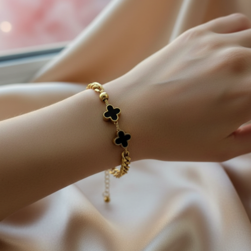 Eterna Clover Charm Bracelet