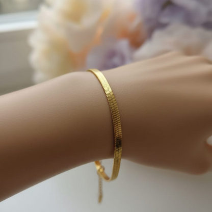 Sleek Snake Chain Bracelet