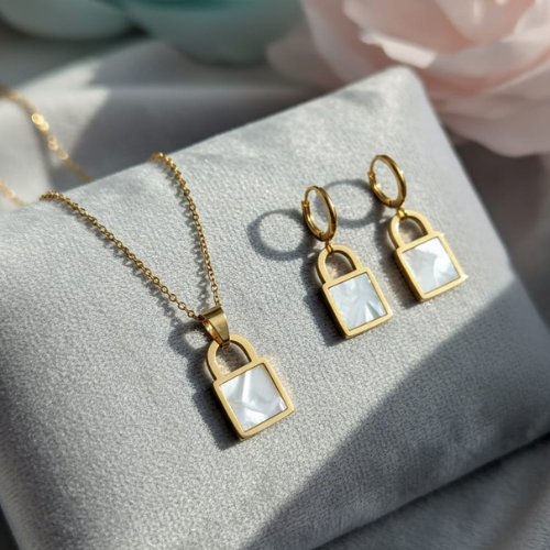 Lustra Lock Charm Set (Necklace + Earrings)