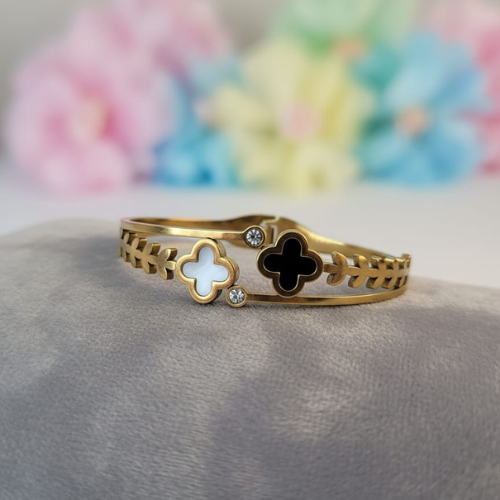 Fleur Noir & Blanc Bangle
